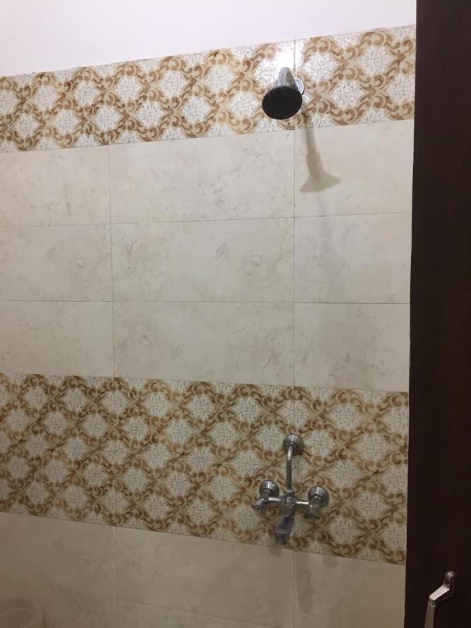 Hotel Blue Star Варанаси Экстерьер фото