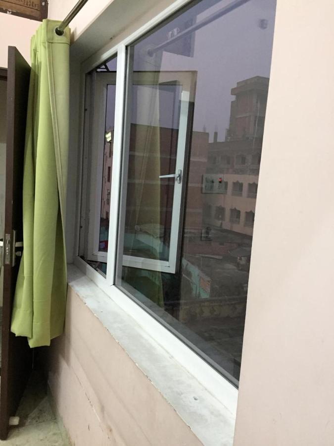 Hotel Blue Star Варанаси Экстерьер фото