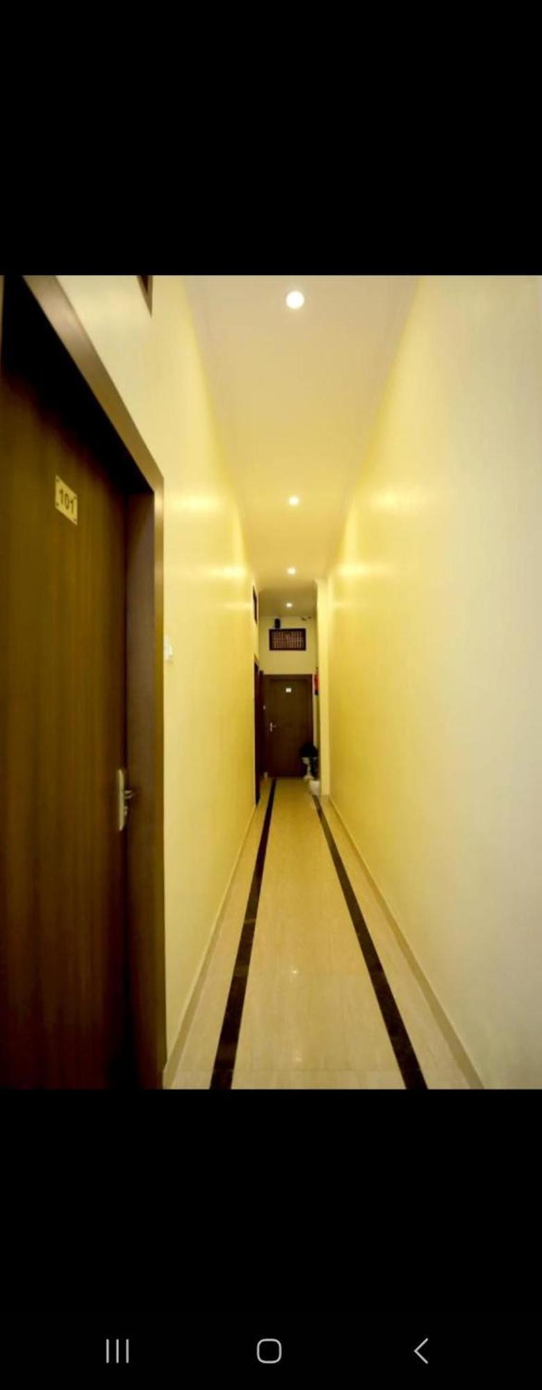 Hotel Blue Star Варанаси Экстерьер фото